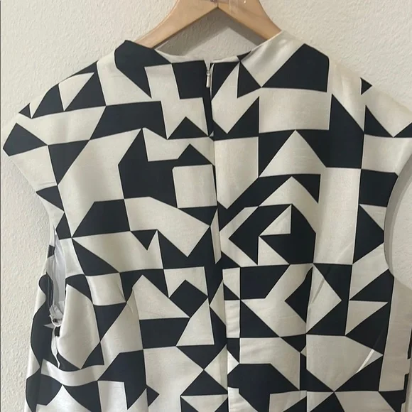 Zapelle Geometric Black and White Midi Dress - Picture 8 of 9